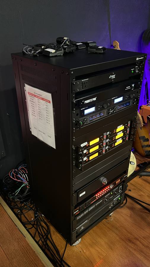 Wireless mic & in-ear rack