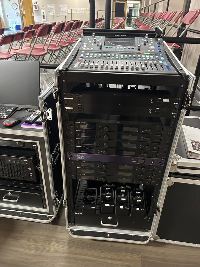 Portable audio rack